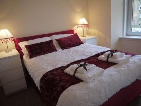 Fabulous location, One Bedroom West End Flat, just off Byres rd, close to SEC & Hydro